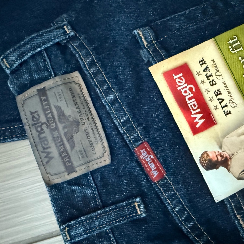 NWT Wrangler Regular Fit 38x29 Men’s Denim Jeans 100% Cotton - Picture 4 of 8